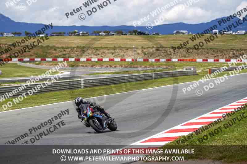 cadwell no limits trackday;cadwell park;cadwell park photographs;cadwell trackday photographs;enduro digital images;event digital images;eventdigitalimages;navarra;no limits trackdays;peter wileman photography;racing digital images;trackday digital images;trackday photos